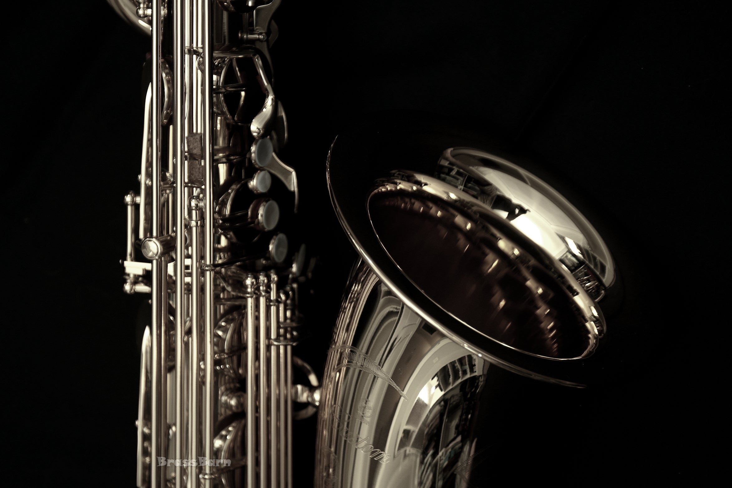 Silver Plates Instrument Yamaha YBS-82S Silver-plated Custom Baritone Saxophone – BrassBarn