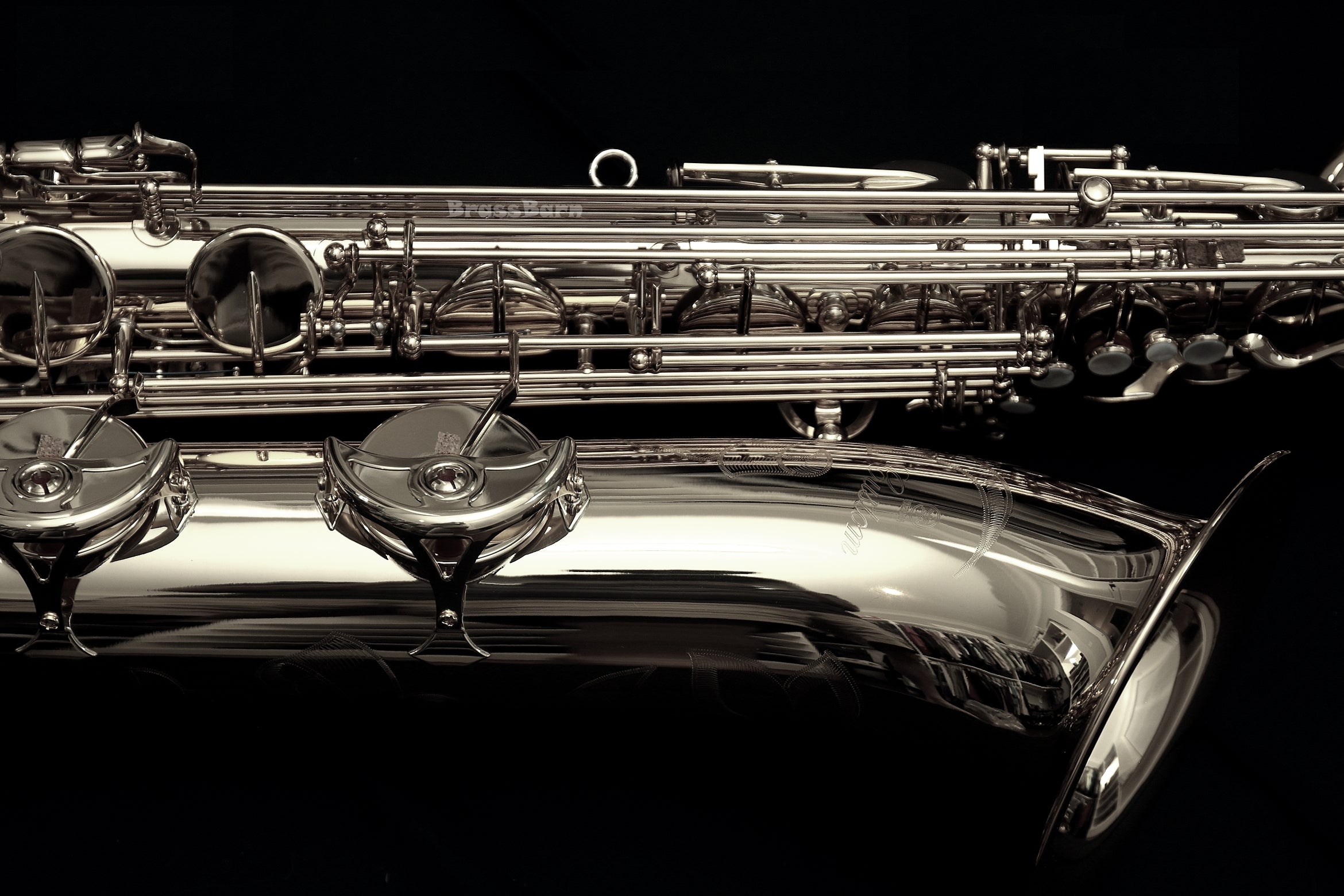 Silver Plates Instrument Yamaha YBS-82S Silver-plated Custom Baritone Saxophone – BrassBarn